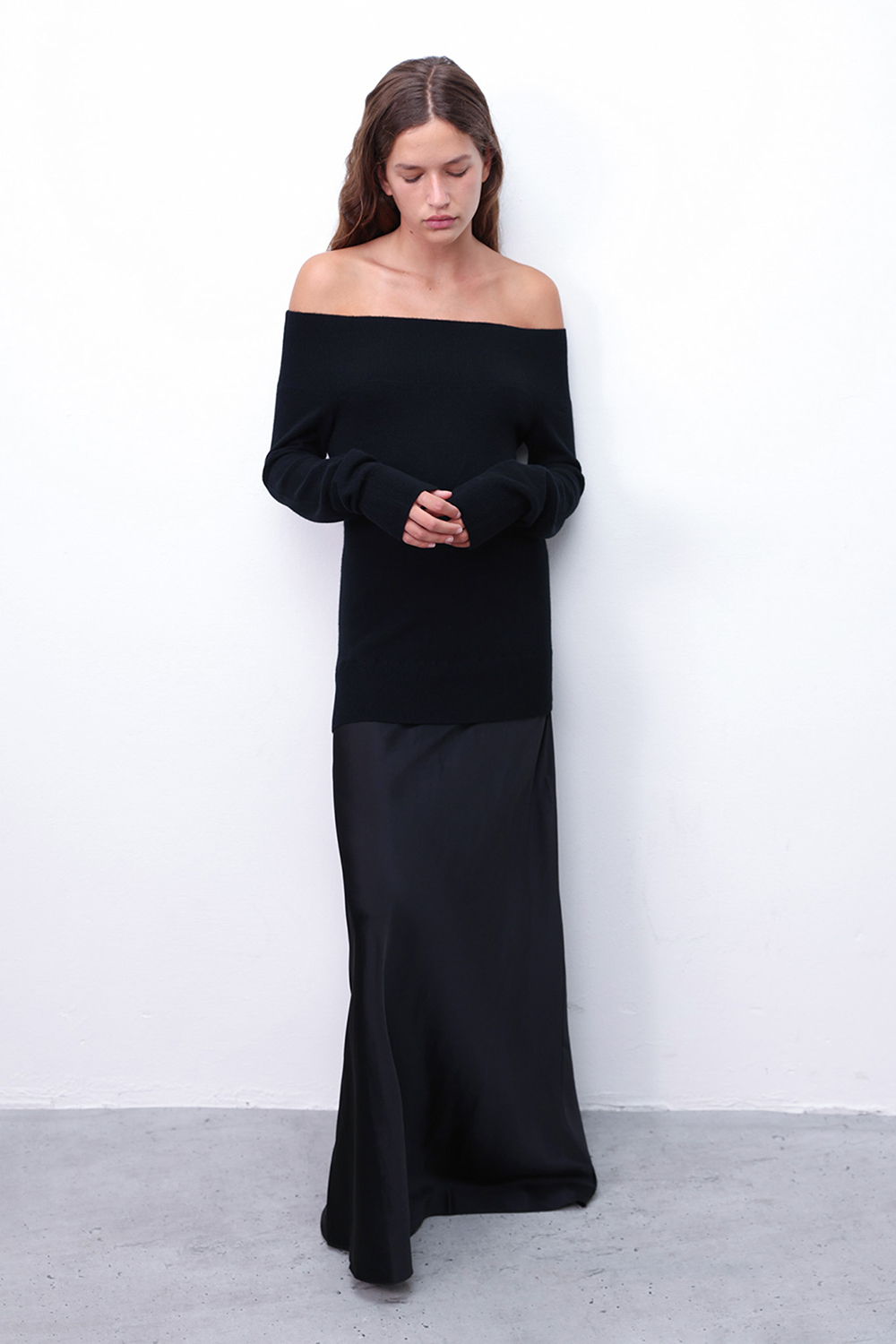 שמלת מקסי אוף-שולדרס